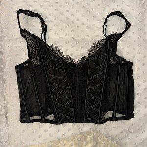 Victoria's Secret Women's Black Corset
Size M Used - Good